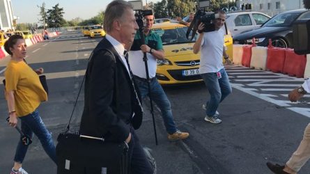 Permalink to Mielul și lupul