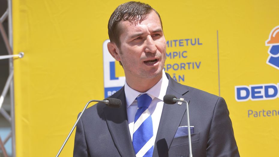 Permalink to N-o lălăi, române!