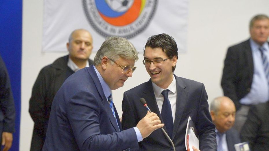 Permalink to Panică în birouri!