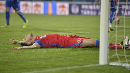 Permalink to Iar îşi ceartă „tunurile”