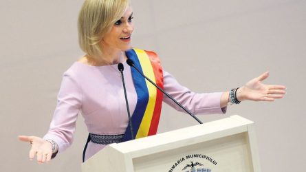 Permalink to Să umplem stadionul cu funcţionari!