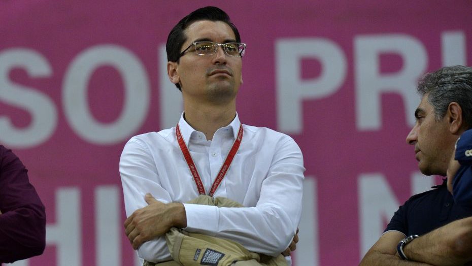 Permalink to Iar pe punte, o flaşnetă cânta…