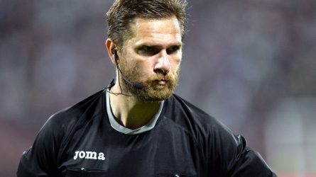 Permalink to Arbitrul Tudor fusese invitat la teatru