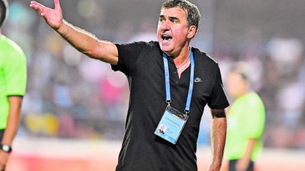 Permalink to Hagi și pixul de la Nyon
