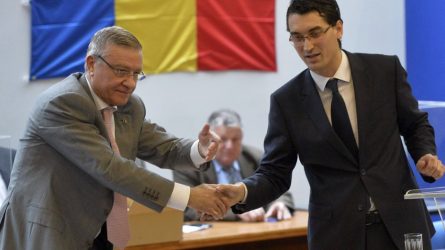 Permalink to Cine a adus Apocalipsa. Sandu sau Burleanu?