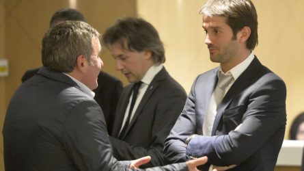 Permalink to Chivu nu rupe tăcerea. Dar vorbeşte
