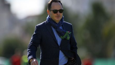 Permalink to Dinamo între doi președinți