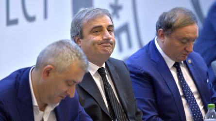 Permalink to Mai râdeţi de Comisia Tehnică!