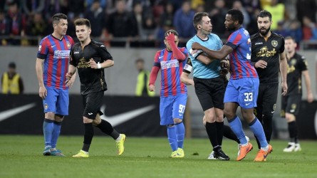 Permalink to Un arbitru cu nasul pe sus
