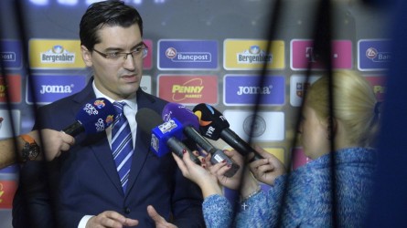 Permalink to O minciună sfruntată