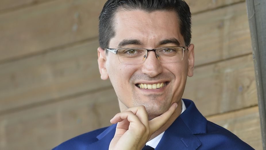 Permalink to Să râdem cu R. Burleanu!