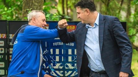 Permalink to L-a durut în cot!