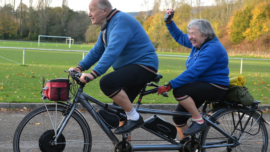 Permalink to „Biciclim de 70 de ani!”