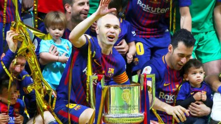 Permalink to Fotbal în frac şi cu joben
