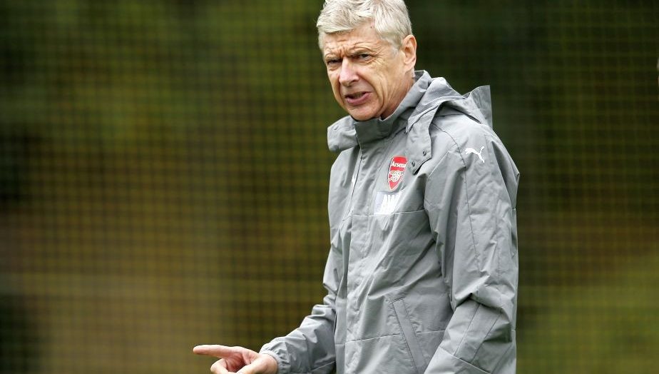 Permalink to Arsenal cu cârnați